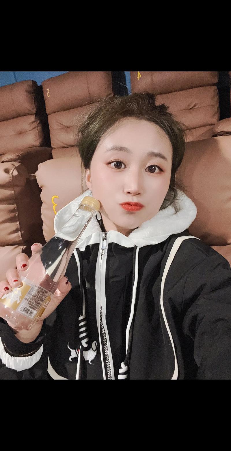 红绿灯路口可以掉头吗 红绿灯路口可以掉头吗