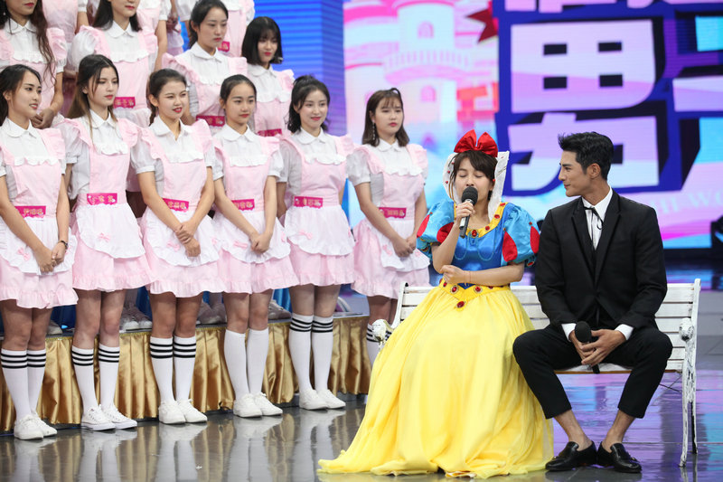 c罗回应下场前闭嘴手势